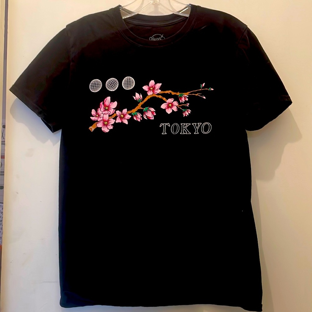 Neon Riot Tokyo black short sleeves top in M